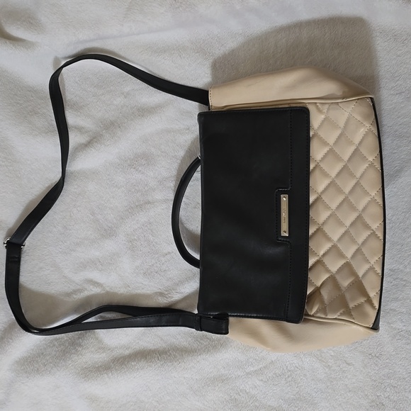 Nine West Handbags - Nine West Beige Bag